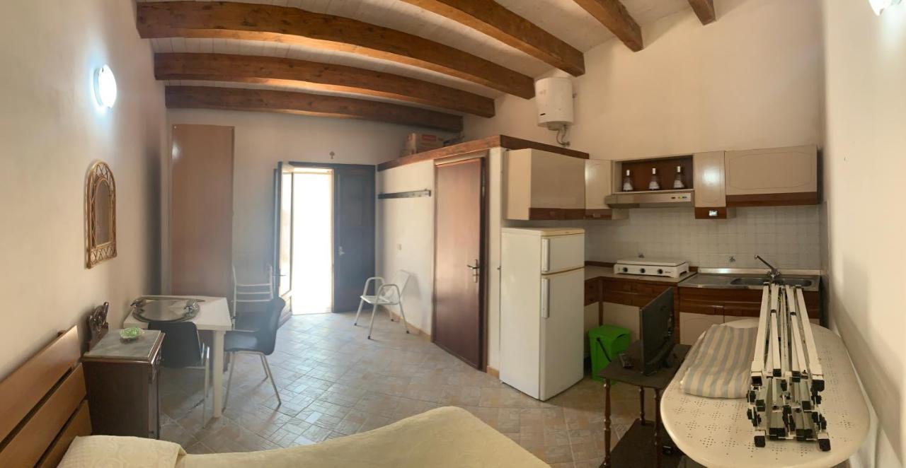 Casa Vacanze Mandriavecchia Петрозіно Екстер'єр фото